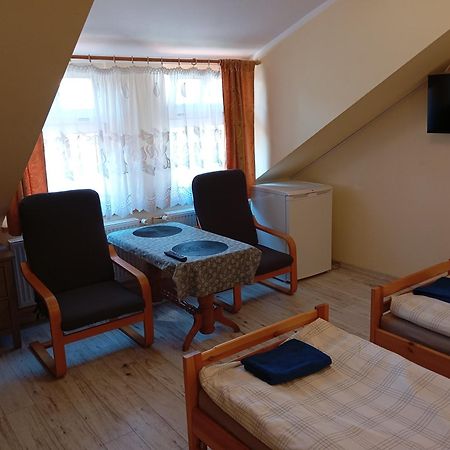 Pokoje Goscinne U Anka Reszel Exterior foto