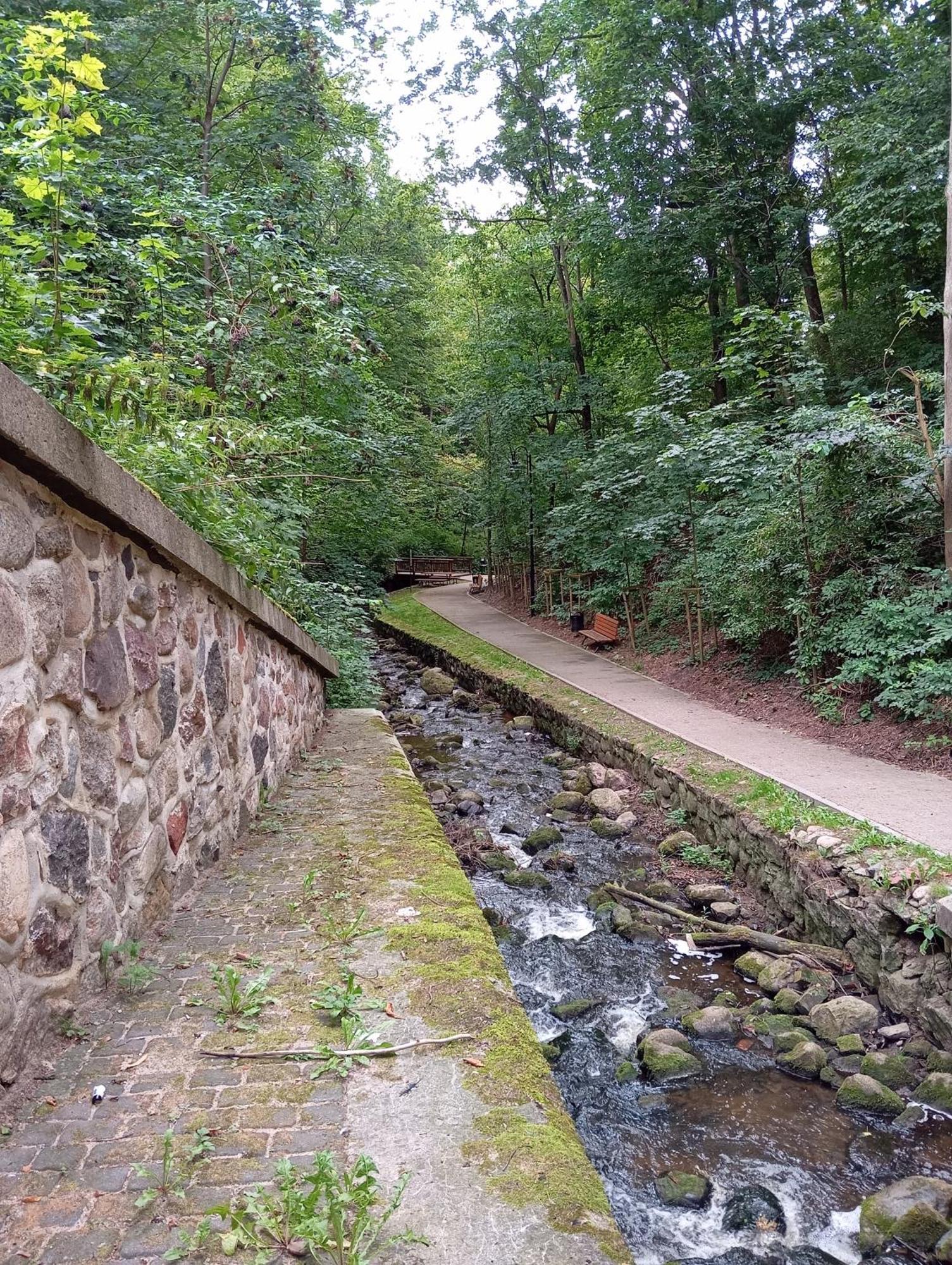 Pokoje Goscinne U Anka Reszel Exterior foto