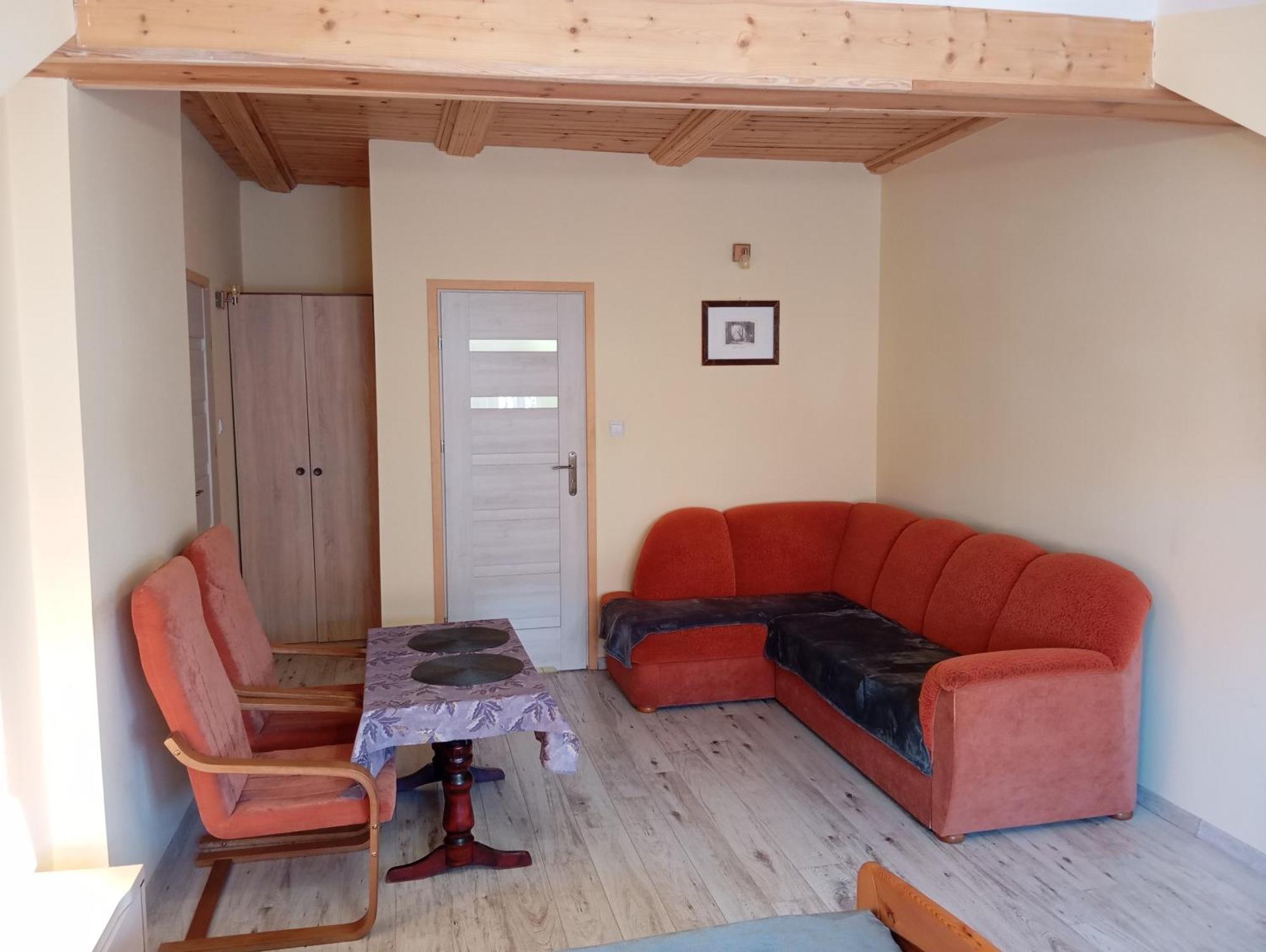 Pokoje Goscinne U Anka Reszel Exterior foto